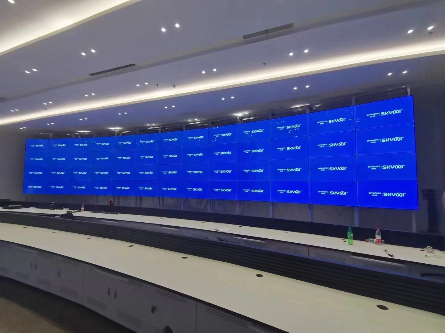 浙江湖州大數(shù)據(jù)中心項目55寸3.5mm